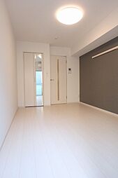 リブリ・メイプルメゾン 102 1階1Kのリビング/ダイニング