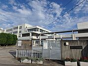 箕面市立第四中学校 638m