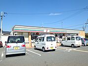 セブンイレブン箕面彩都南店 268m
