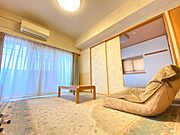隣接する和室を開放する事も出来ます！リビングと和室をつなげると、22帖以上の空間も作れます！