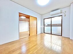 ゴールデンフラット 105 1階3DKのリビング/ダイニング