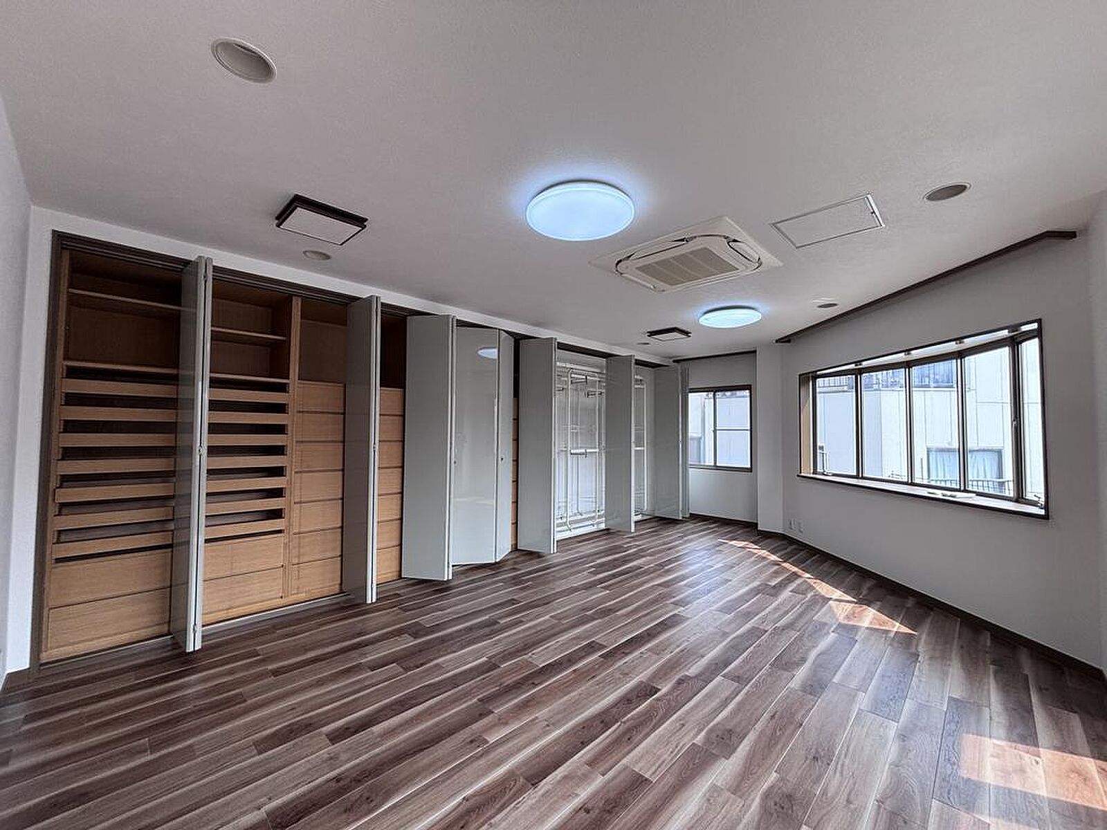 Used detached house · 4LDK in Osaka &mdash; photo 5