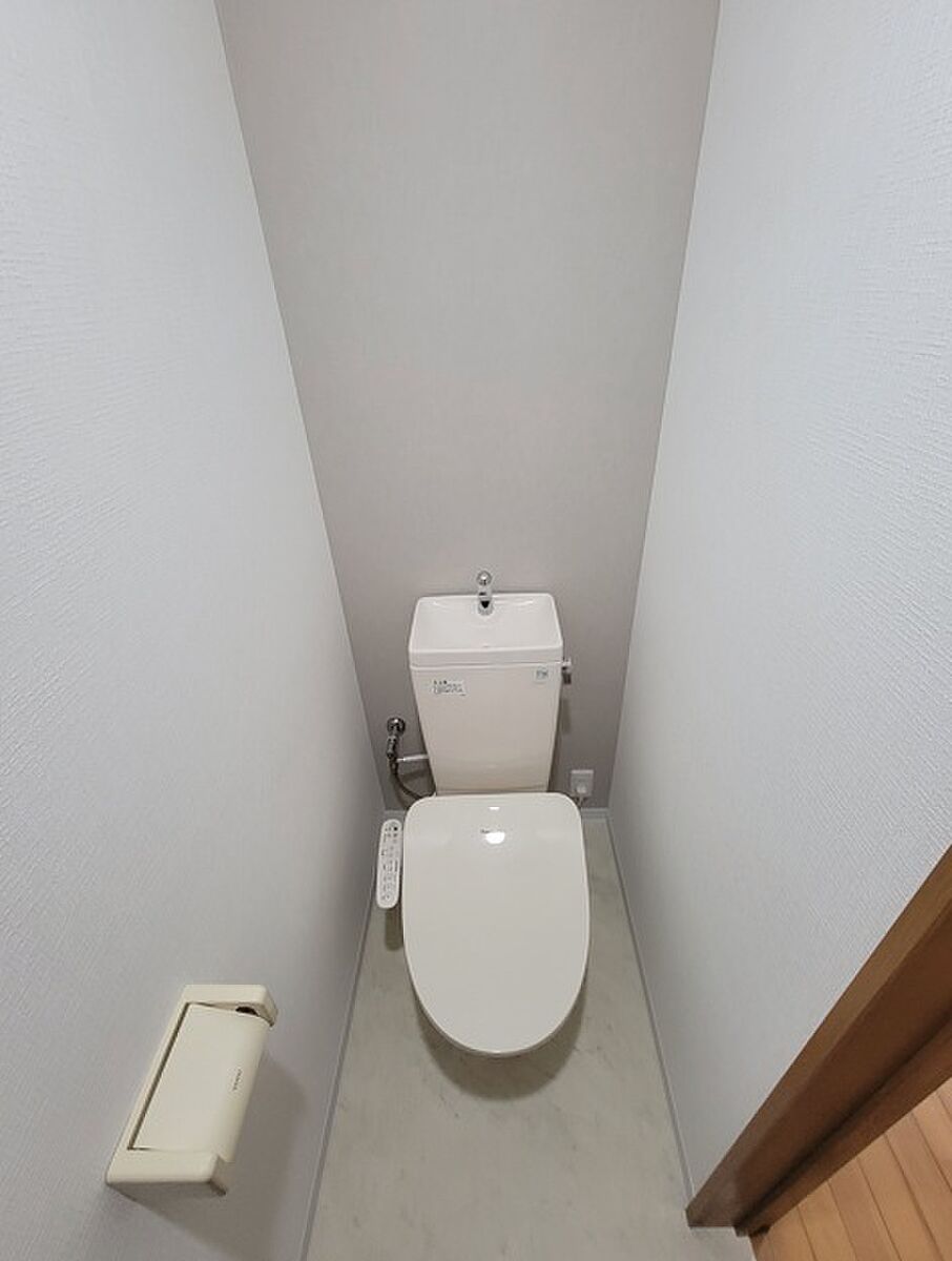 Used detached house · 2LDK in Osaka &mdash; photo 8