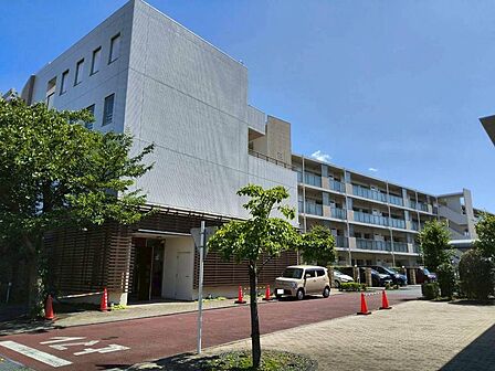 陽当たりの良い立地に建つ住まいです♪