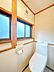 トイレ：【リフォーム済】トイレは温水洗浄機能付きの新品に交換いたしました。清潔感のあるトイレで安心してお手洗いができますね。
