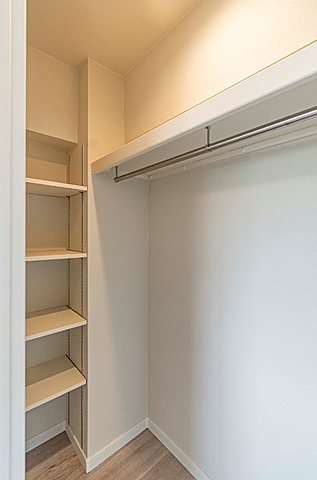 収納 日商岩井方南町マンション 6階/-