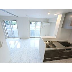 コンフォートヒル 103 1階2LDKのリビング/ダイニング