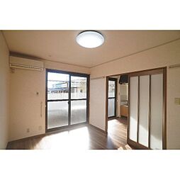 グラシア A102 1階2DKのリビング/ダイニング