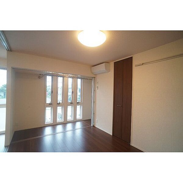 apartment 群馬県前橋市下大島町
下大島町の賃貸情報を見る
物件地図