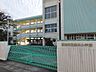 周辺：草井小学校 720m