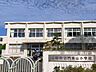 周辺：門弟山小学校 850m