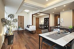 リビング・ダイニングには天井埋込型エアコンを装備し、居住空間はすっきりとした印象に。