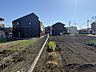 外観：【現地土地写真】現況更地につき、建物解体の手間がかかりません。敷地全体の様子を確認しやすく、設計から建築までスムーズに進められそうです。