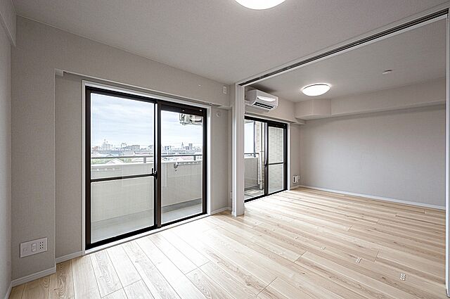 リビング/ダイニング リーベスト国立 4階/-