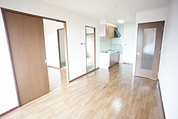 グリーン・リーフA 201 2階2LDKのリビング/ダイニング