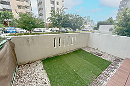 バルコニーからの眺め(南西方向)。