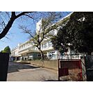 小学校「野田市立中央小学校まで1472m」