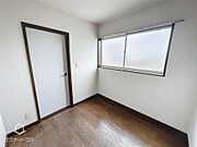納戸もあるのでお部屋がスッキリしますね♪
