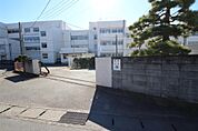 足利市立山前小学校(1、376m)