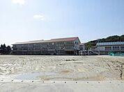 足利市立坂西中学校(1、398m)