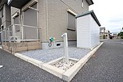洗車などに使用できる立水栓完備です