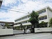 足利市立矢場川小学校(1、352m)