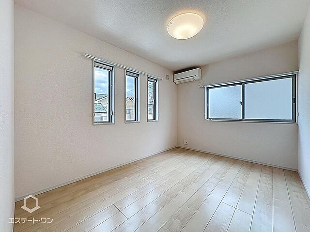 洋室 太田市東長岡町