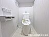 トイレ：温水洗浄機能付きで清潔感あるトイレ！すっきりリフレッシュできるトイレです！