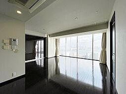 ワールドシティタワーズ・ブリーズタワー 30階1SLDKのリビング/ダイニング