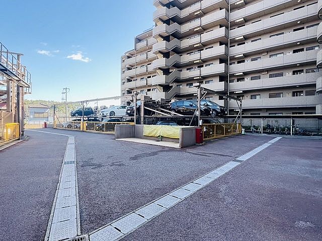 駐車場 ライオンズガーデンヒルズ大池公園 2階/-