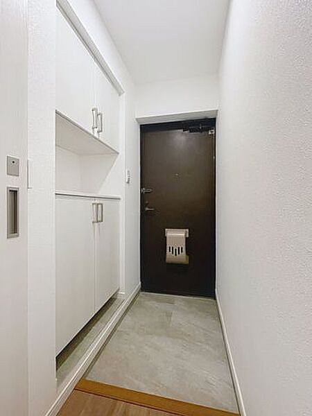 玄関を拡大表示