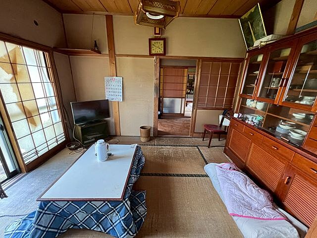 室内 行橋市行事3丁目26-32