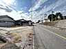 外観：前面道路も広いので駐車も楽々可能です！