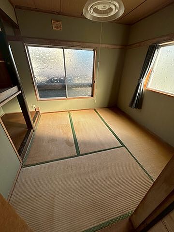 室内 京都郡苅田町富久町1丁目12-2