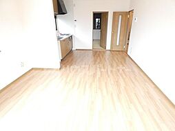 アークヒルズI 1階2LDKのリビング/ダイニング