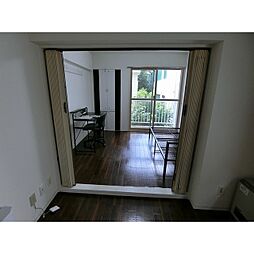 居間