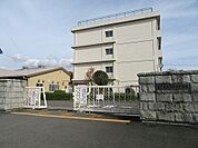 中学校「富士市立吉原北中学校まで1833m」