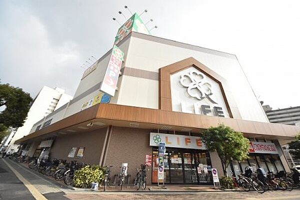 画像22:【スーパー】ライフ神戸駅前店まで96ｍ