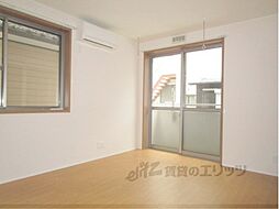 ルート・エイト 1階1LDKのリビング/ダイニング