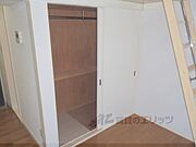 2段に分かれた収納です。