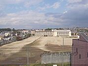 城陽中学校まで500メートル