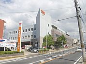 城陽郵便局まで1200メートル