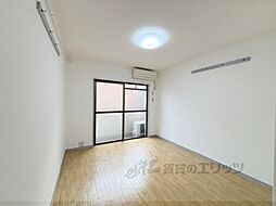 京阪本線 藤森駅 徒歩6分の賃貸マンション 1階1Kのリビング/ダイニング