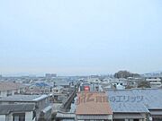 逆側