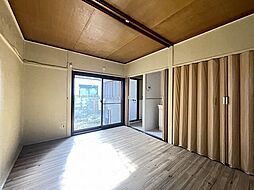 居間