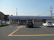 コンビニ「ローソン宇治小倉堀池店まで650m」