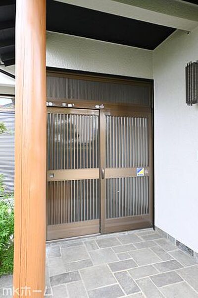 玄関を拡大表示