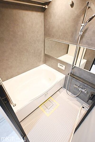浴室を拡大表示