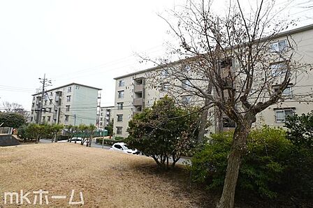 抜けるような眺望はマンションならではですね!陽当たりも良好です!