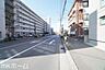 外観：前面道路